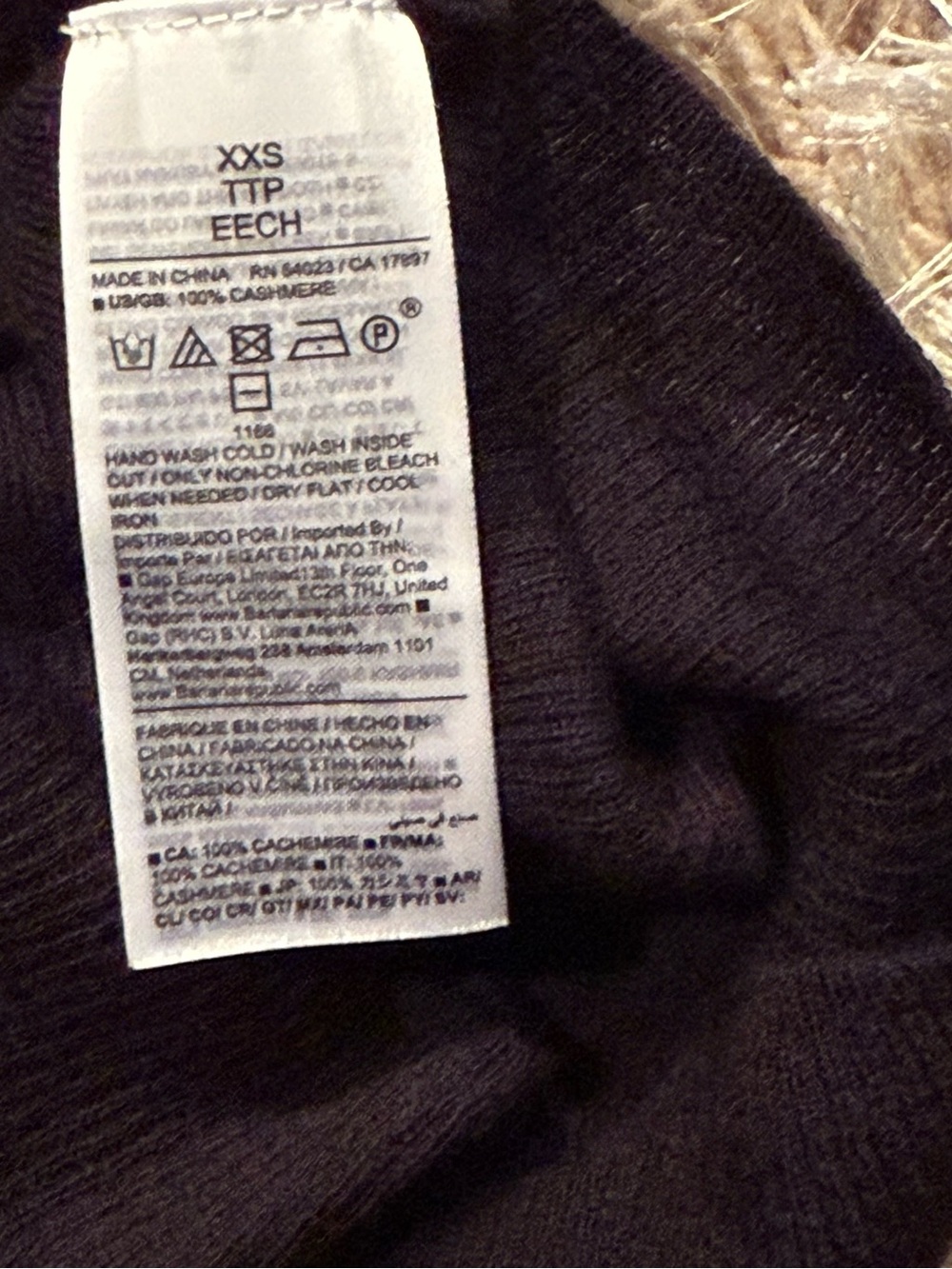 Banana Republic Cashmere Turtleneck Sweater - Picture 3 of 3